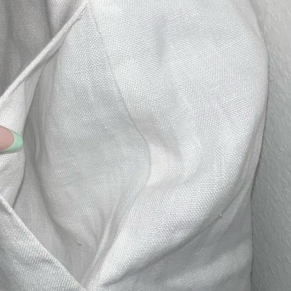 Karina Grimaldi White 100% linen One Piece
Romper with Spaghetti Straps - Picture 4 of 10